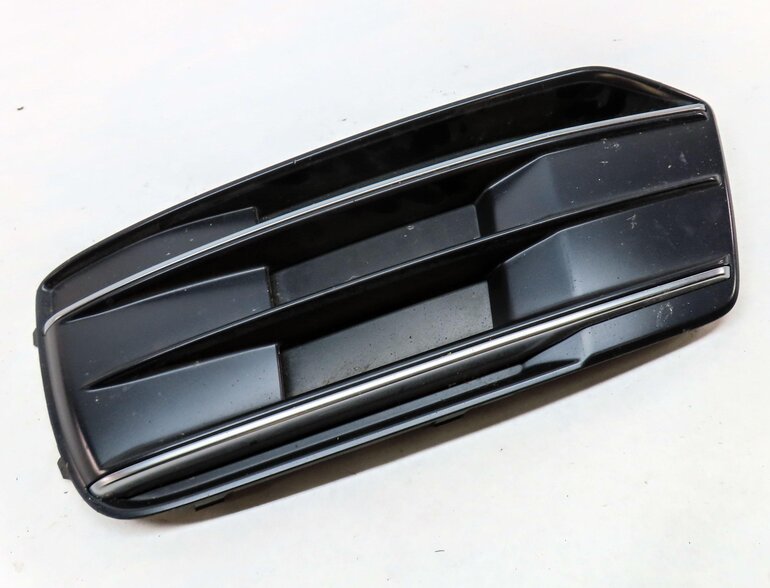 Thumbnail 3: 2018 AUDI Q5 (FY 80A) FRONT LEFT DRIVER LOWER BUMPER GRILLE (BLACK)