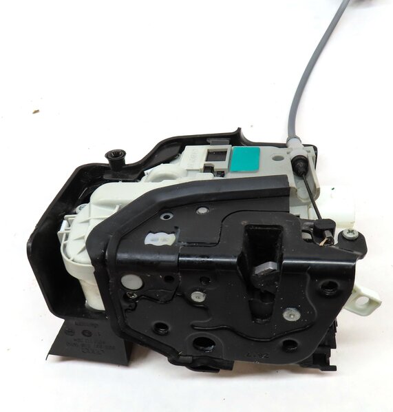 Thumbnail 5: 15-21 AUDI A3 S3 A4 Q5 TT (8V B9 MK3 FY) LEFT FRONT DRIVER DOOR LOCK LATCH