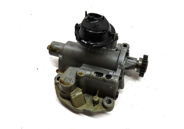 Thumbnail 1: 2018-2023 AUDI Q5 (FY 80A) VW BEETLE JETTA GLI TIGUAN 2.0L TURBO ENGINE OIL PUMP