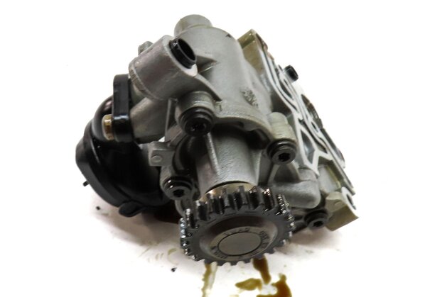 Thumbnail 6: 2018-2023 AUDI Q5 (FY 80A) VW BEETLE JETTA GLI TIGUAN 2.0L TURBO ENGINE OIL PUMP