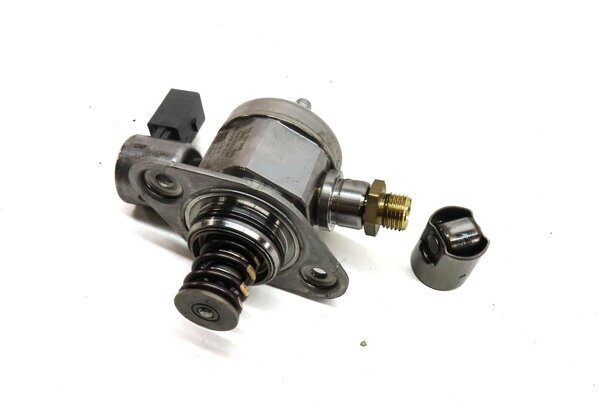 Thumbnail 1: 2018-2020 AUDI Q5 (FY 80A) ENGINE HIGH PRESSURE FUEL PUMP HPFP