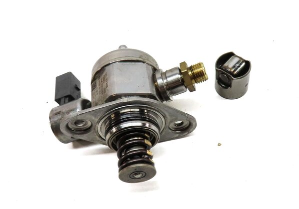 Thumbnail 3: 2018-2020 AUDI Q5 (FY 80A) ENGINE HIGH PRESSURE FUEL PUMP HPFP