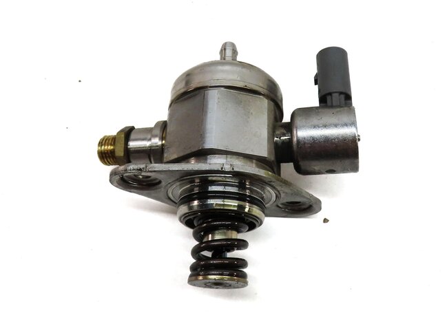 Thumbnail 7: 2018-2020 AUDI Q5 (FY 80A) ENGINE HIGH PRESSURE FUEL PUMP HPFP
