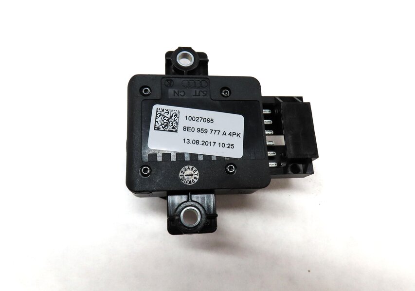 Thumbnail 5: 2018 AUDI Q5 (FY 80A) FRONT LEFT DRIVER SEAT ADJUST ADJUSTMENT SWITCH (BLACK)
