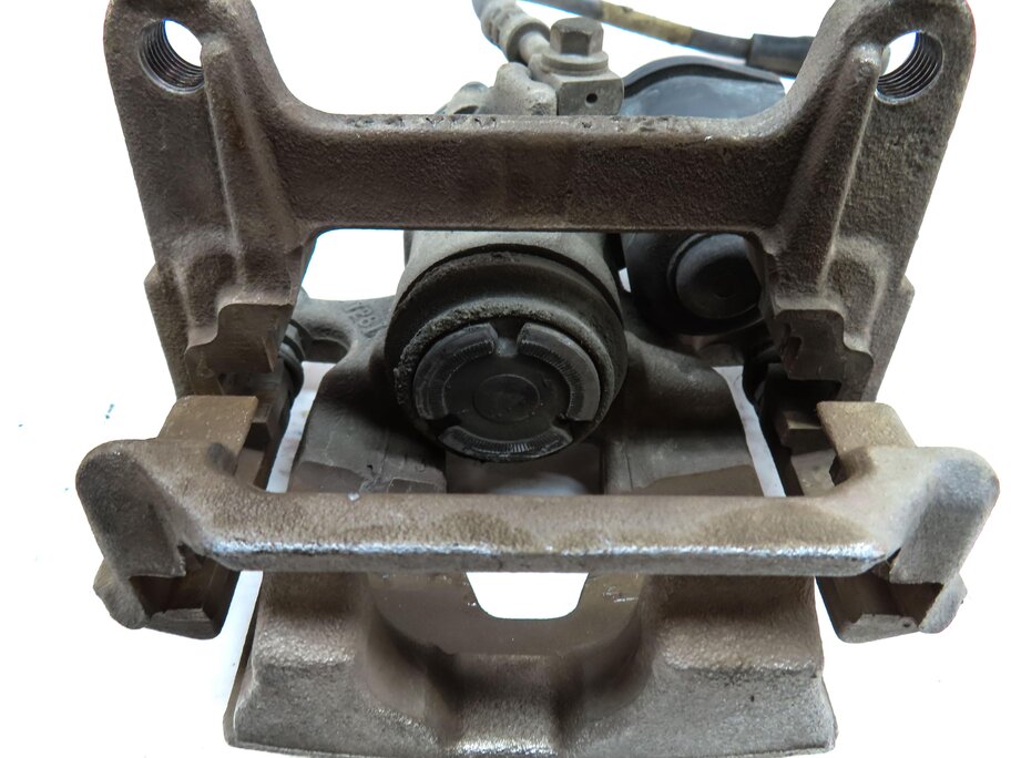 Thumbnail 7: 2018-2020 AUDI Q5 (FY 80A) REAR RIGHT PASSENGER BRAKE CALIPER w/ ACTUATOR MOTOR