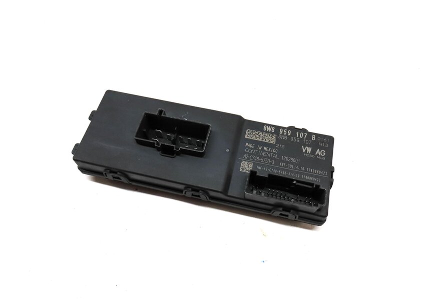 Thumbnail 1: 2018 AUDI Q5 (FY 80A) REAR HATCH TAILGATE TRUNK CONTROL MODULE 8W8959107B