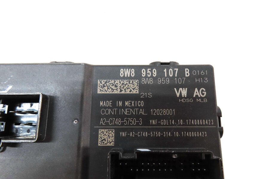 Thumbnail 4: 2018 AUDI Q5 (FY 80A) REAR HATCH TAILGATE TRUNK CONTROL MODULE 8W8959107B