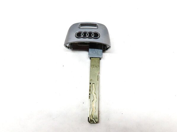 Thumbnail 4: 2018 AUDI Q5 (FY 80A) FRONT LEFT DRIVER DOOR LOCK CYLINDER w/ SKELETON KEY