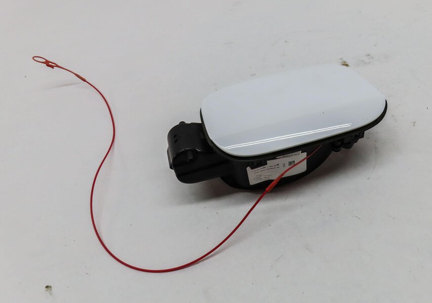 Thumbnail 3: 2018-2023 AUDI Q5 SQ5 (FY 80A) FUEL TANK DOOR LID COVER TRIM w/ HOUSING (WHITE)