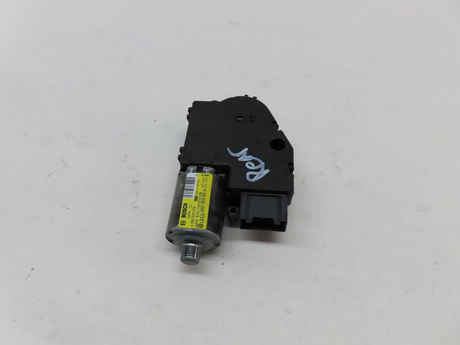 Thumbnail 2: 2008-2016 VW JETTA TIGUAN / AUDI A5 S5 RS5 Q5 (B8 8T 8R) SUNROOF SUN ROOF MOTOR
