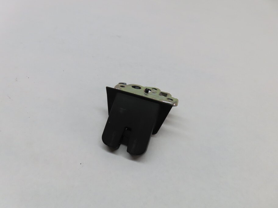 2013 AUDI Q5 (B8 8R) REAR HATCH TRUNK LOCK LATCH ACTUATOR 8R0827505