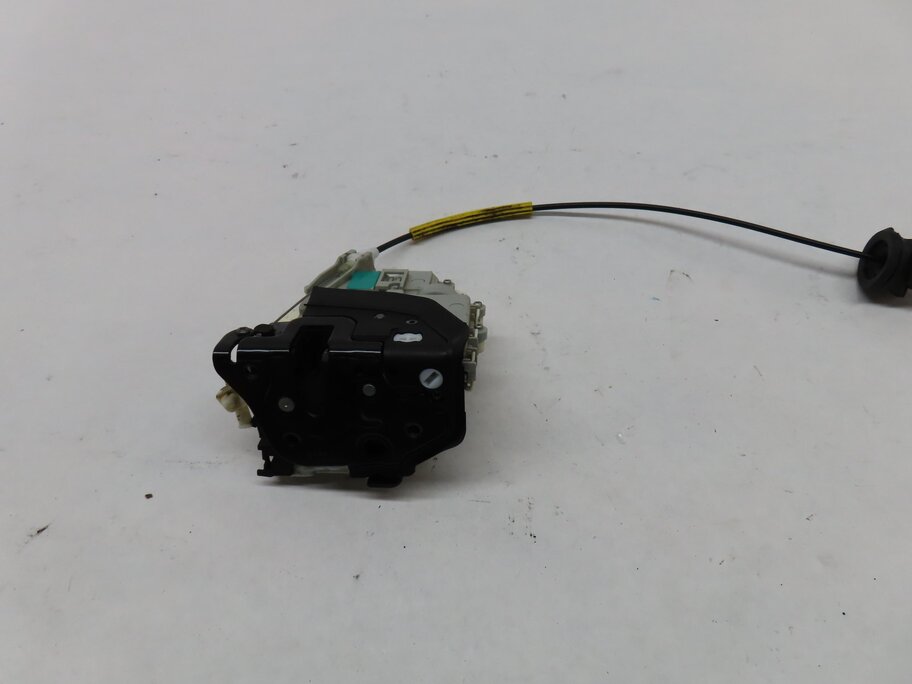 Thumbnail 4: 2010-2019 AUDI / PORSCHE A4 S4 A5 S5 A6 Q3 Q5 Q7 TT 911 - RIGHT FRONT DOOR LATCH