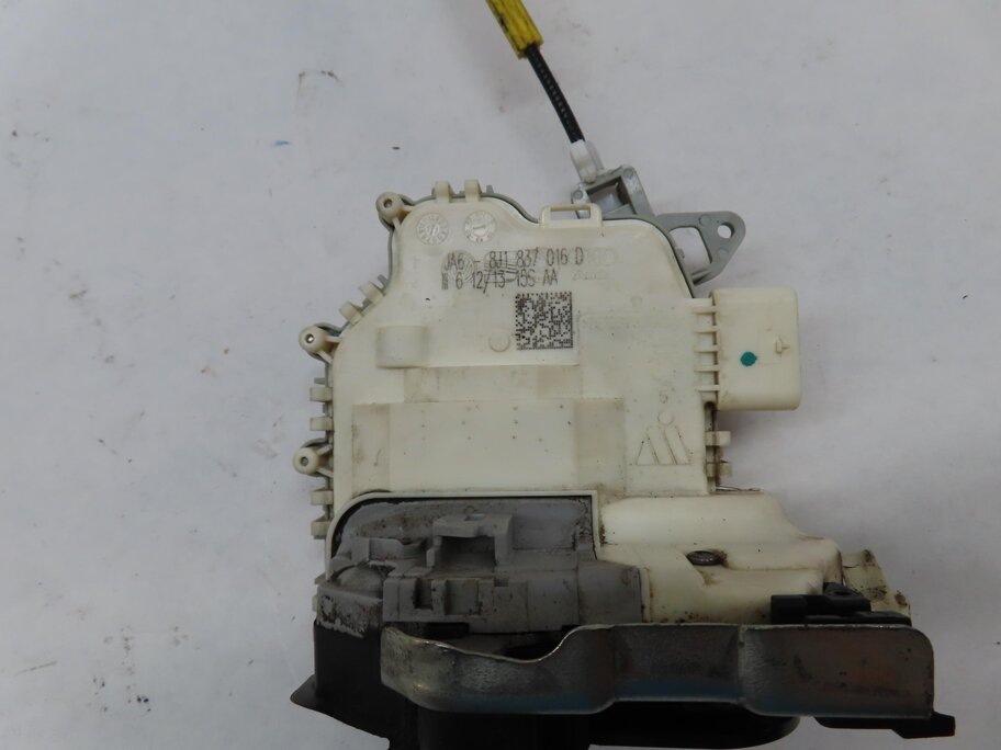 Thumbnail 5: 2010-2019 AUDI / PORSCHE A4 S4 A5 S5 A6 Q3 Q5 Q7 TT 911 - RIGHT FRONT DOOR LATCH