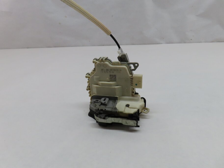 Thumbnail 4: 10-18 AUDI A3 A4 A8 Q3 Q5 S3 S4 SQ5 S8 (B8 D4 4H 8K 8R 8V) RIGHT REAR DOOR LATCH