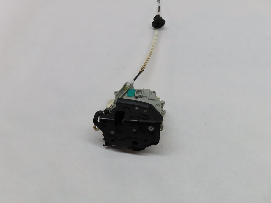 Thumbnail 5: 10-18 AUDI A3 A4 A8 Q3 Q5 S3 S4 SQ5 S8 (B8 D4 4H 8K 8R 8V) RIGHT REAR DOOR LATCH