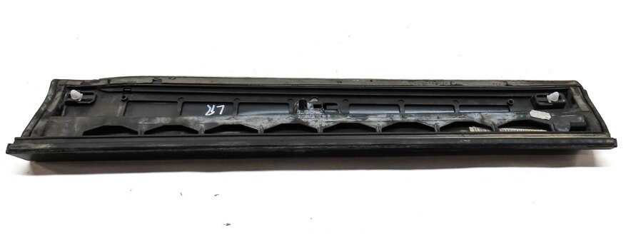 Thumbnail 7: 2013 AUDI Q5 (B8 8R) REAR LEFT LOWER DOOR MOULDING TRIM PANEL (MOONLIGHT BLUE)