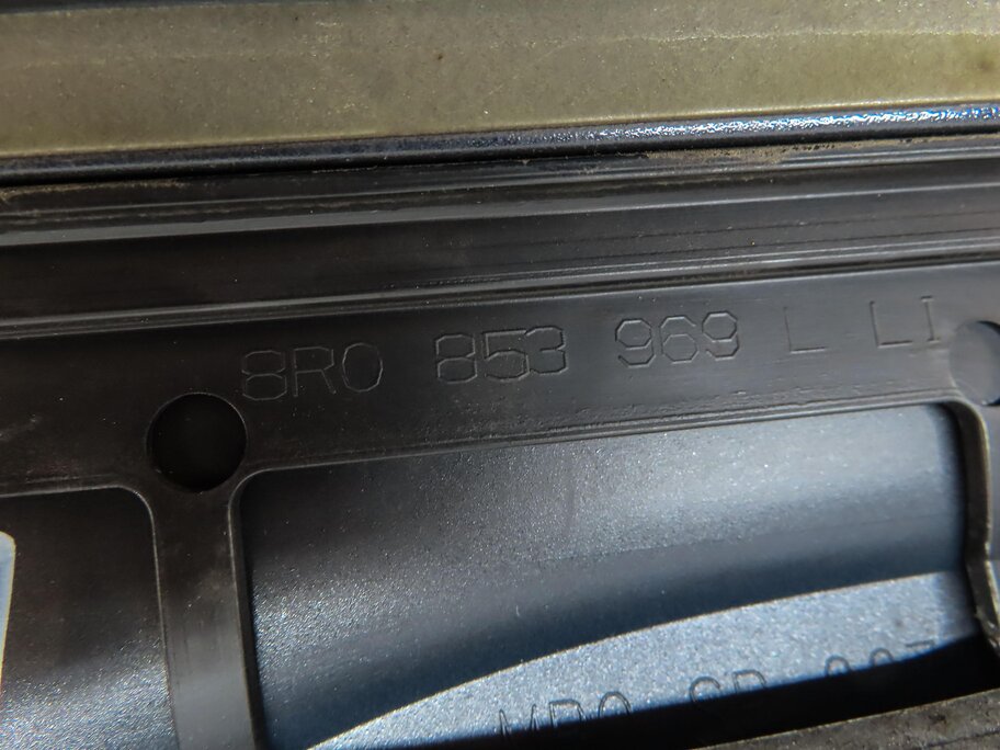 Thumbnail 9: 2013 AUDI Q5 (B8 8R) REAR LEFT LOWER DOOR MOULDING TRIM PANEL (MOONLIGHT BLUE)