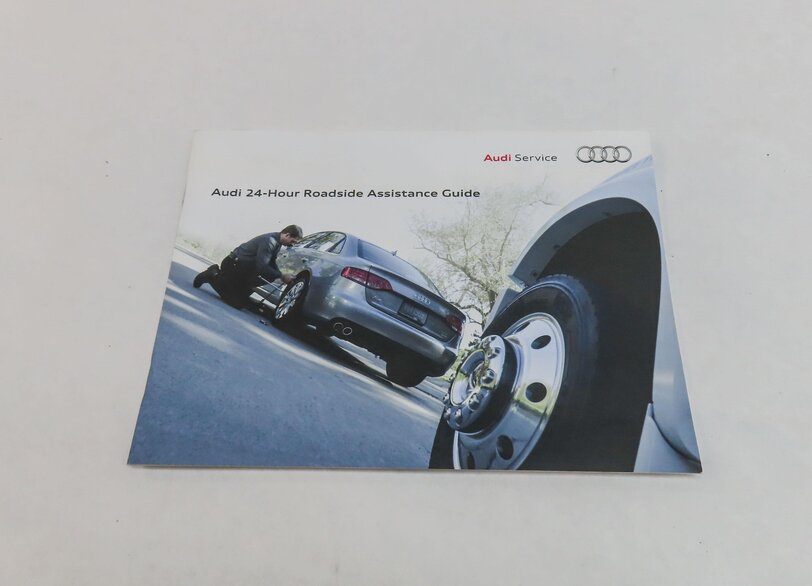 Thumbnail 7: 2013 AUDI Q5 (B8 8R) OWNERS MANUAL BOOKLET SET 4 w/ CARRYING CASE
