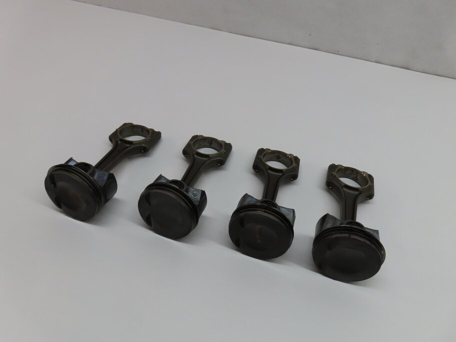 11-18 VW / AUDI - A3 A4 A5 A6 Q5 TT BEETLE JETTA TIGUAN - 2.0L TURBO PISTON SET4