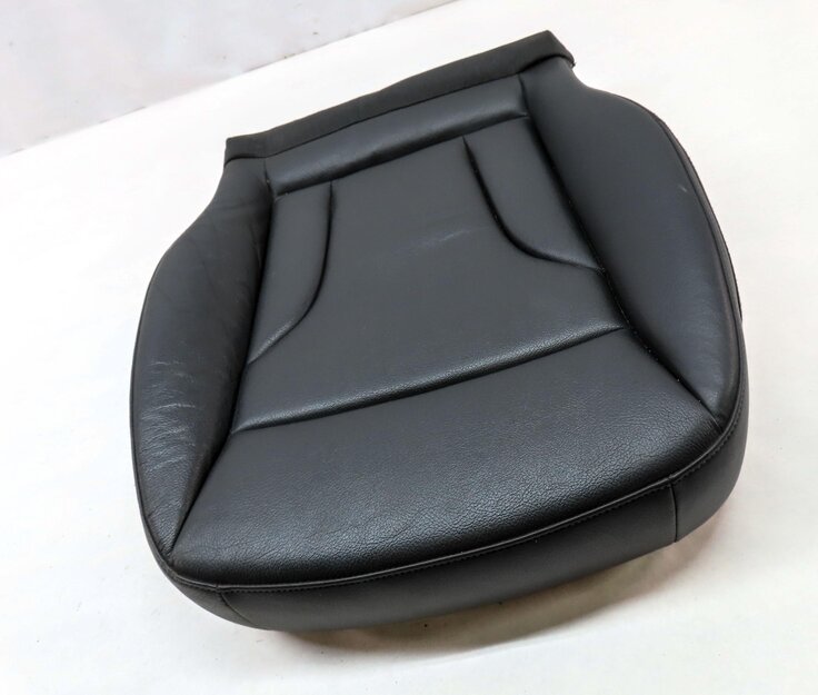 Thumbnail 3: 2013 AUDI Q5 (B8 8R) FRONT RIGHT PASSENGER LOWER HEATED SEAT CUSHION (BLACK FZ)