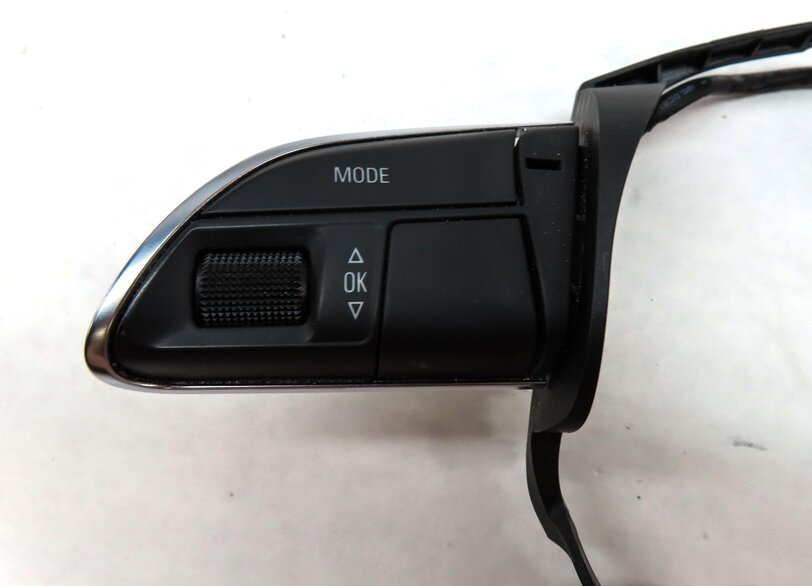 Thumbnail 9: 2013 AUDI Q5 (B8 8R) FRONT LEFT STEERING WHEEL CONTROL SWITCH BUTTON SET2 & TRIM