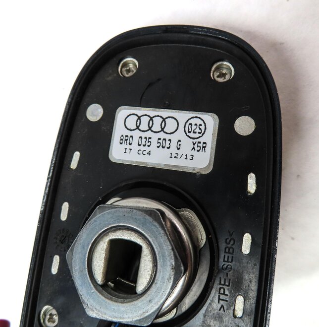 Thumbnail 6: 08-17 AUDI A3 Q5 SQ5 R8 B8 8R 8V AM/FM RADIO ROOF SHARK FIN ANTENNA (BLUE)