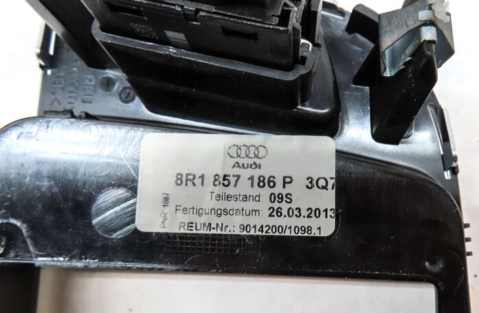 Thumbnail 6: 2013 AUDI Q5 (B8 8R) DASH GPS NAVIGATION DISPLAY SCREEN SURROUND TRIM 8R1857186P