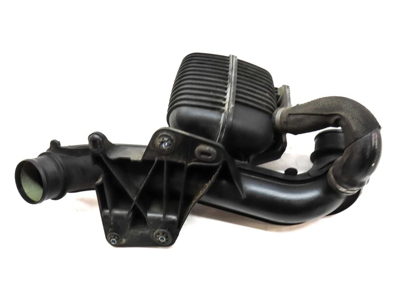 Thumbnail 7: 2013 AUDI Q5 B8 8R 2.0L ENGINE AIR INTAKE INTERCOOLER PRESSURE PIPE & DAMPER BOX