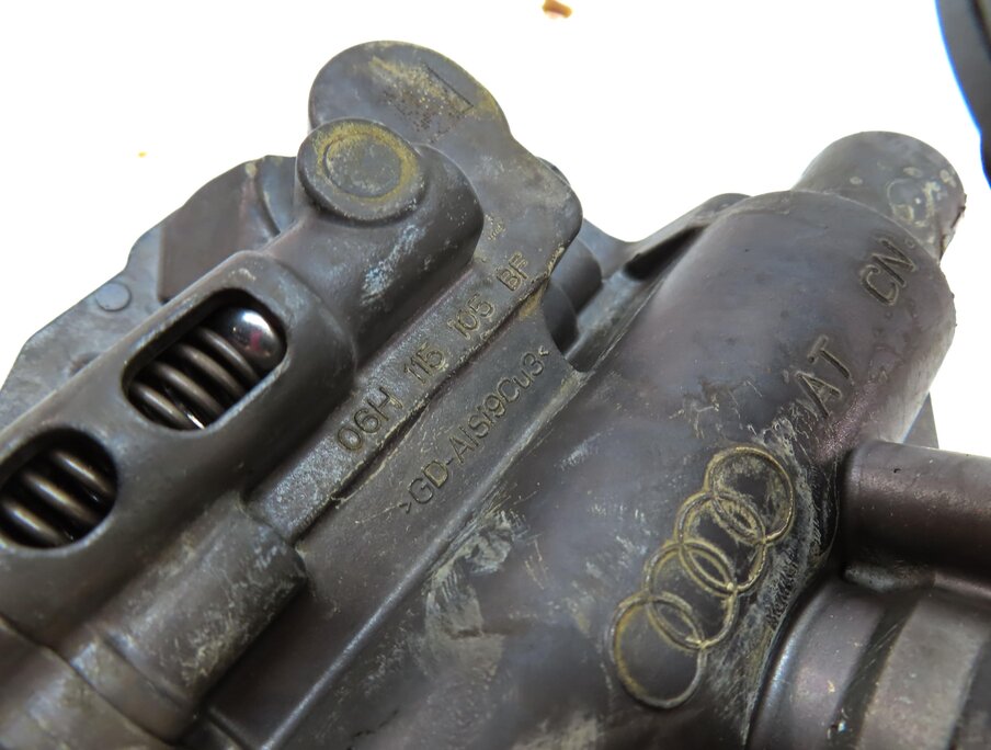 Thumbnail 7: 2013 AUDI Q5 (B8 8R) 2.0L TURBO CPMA ENGINE OIL PUMP w/ PICKUP TUBE 06H115105BF