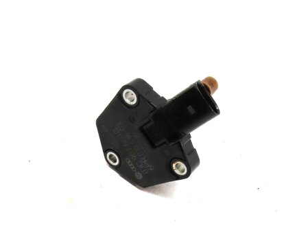 2013 AUDI Q5 (B8 8R) 2.0L TURBO CPMA ENGINE OIL LEVEL SENSOR 03C907660Q