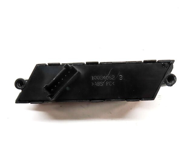 Thumbnail 5: 2011 PORSCHE PANAMERA (958) FRONT RIGHT PASSENGER SEAT MEMORY SWITCH BUTTON