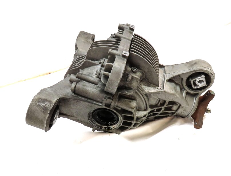 Thumbnail 6: 2010-2016 PORSCHE PANAMERA (970 G1) 3.0L / 4.8L - REAR DIFFERENTIAL GEAR CARRIER