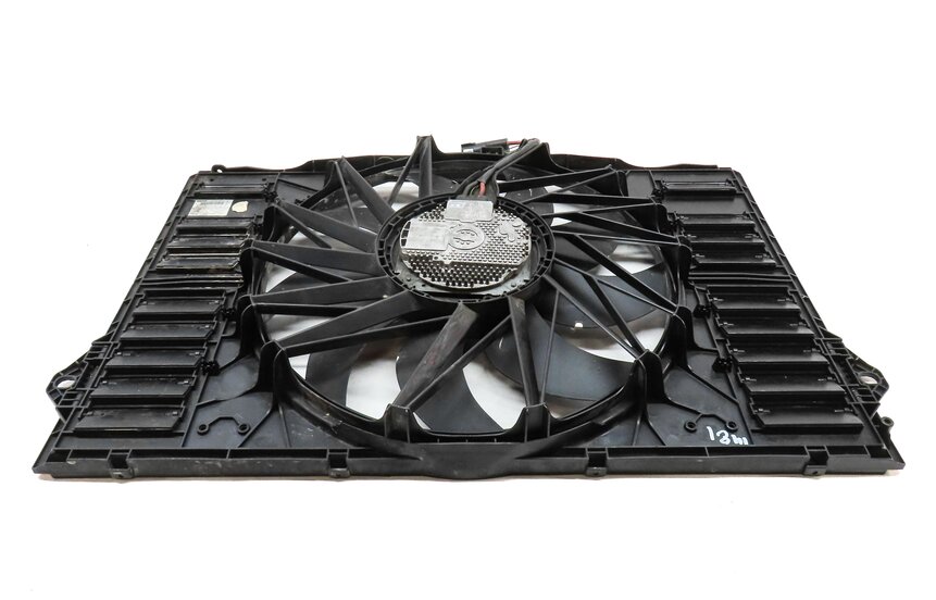 Thumbnail 5: 2010-2016 PORSCHE PANAMERA (970 G1) 3.0L / 3.6L / 4.8L - RADIATOR COOLING FAN