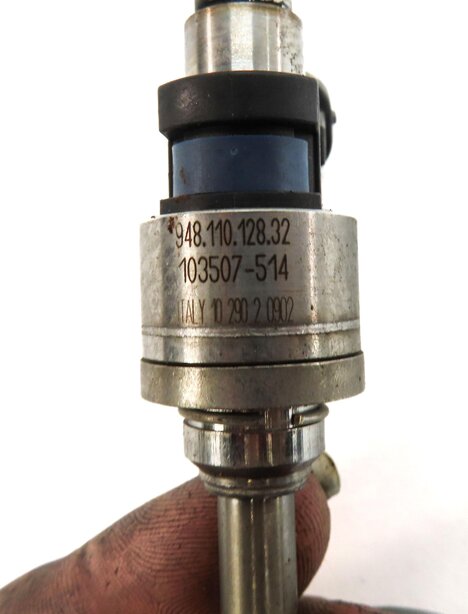 Thumbnail 5: 09-14 PORSCHE CAYENNE PANAMERA (958 970) 4.8L M48 NON-TURBO FUEL INJECTOR SET 8