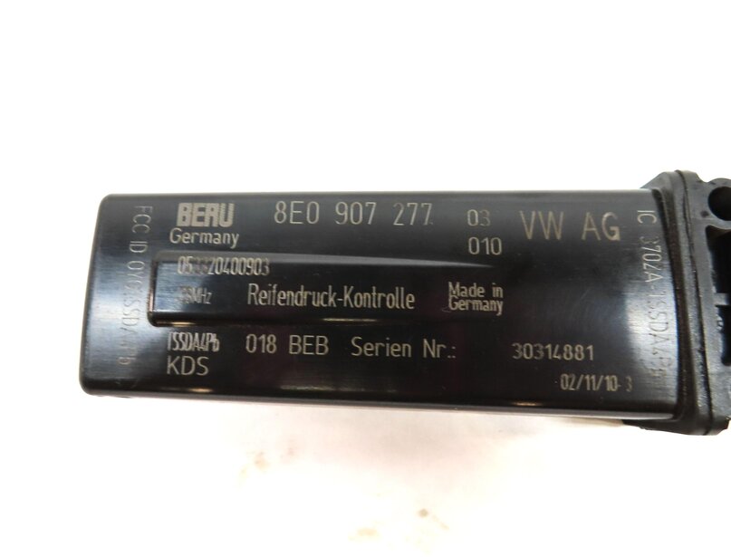 Thumbnail 4: 2011 PORSCHE PANAMERA (958) TIRE PRESSURE MONITORING TPMPS SENSOR ANTENNA