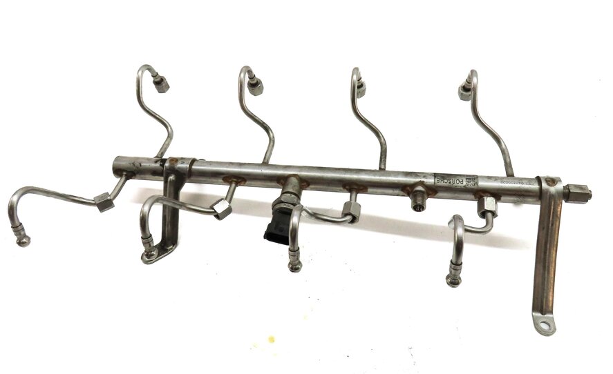 Thumbnail 4: 2011 PORSCHE PANAMERA (958) 4.8L M48 NON-TURBO ENGINE FUEL RAIL w/ LINES