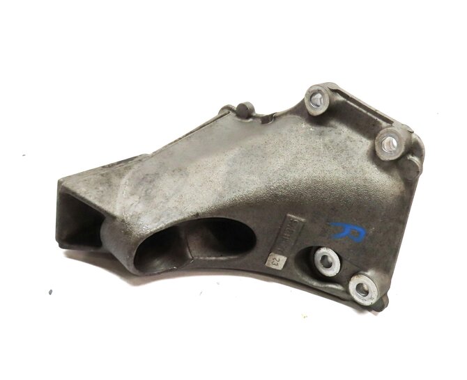 2011 PORSCHE PANAMERA (958) 4.8L M48 NON-TURBO RIGHT ENGINE MOUNT BRACKET