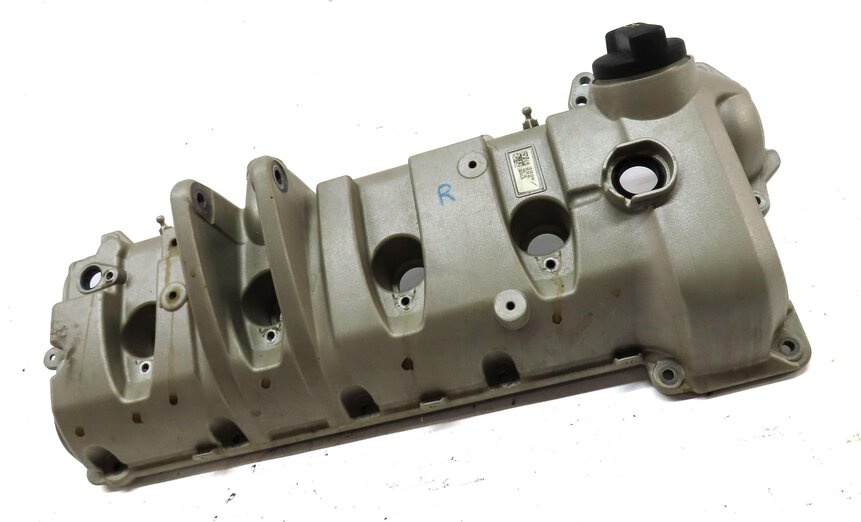 Thumbnail 3: 2010-2018 PORSCHE CAYENNE PANAMERA (958 970 G1) 4.8L V8 ENGINE RIGHT VALVE COVER