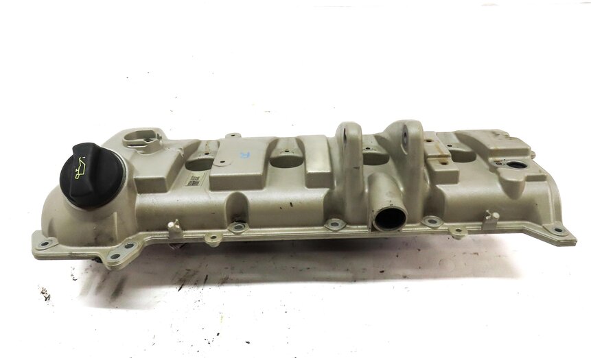 Thumbnail 4: 2010-2018 PORSCHE CAYENNE PANAMERA (958 970 G1) 4.8L V8 ENGINE RIGHT VALVE COVER