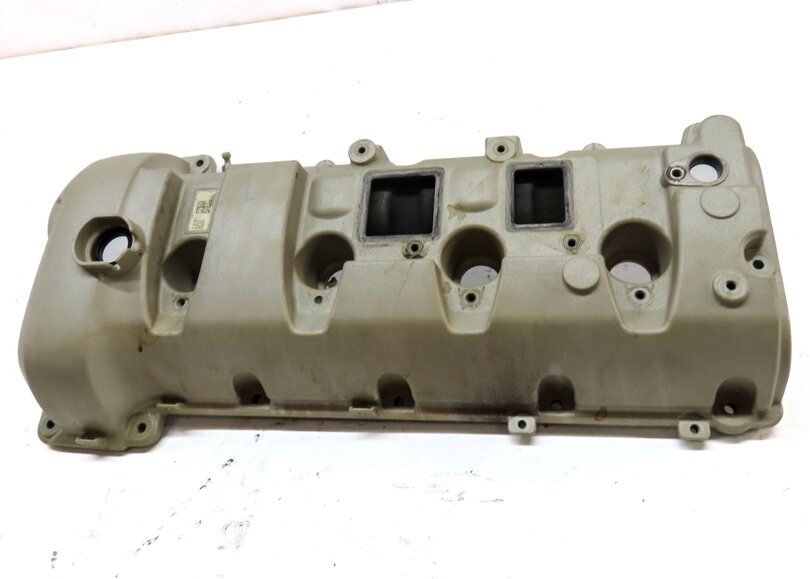 Thumbnail 2: 2010-2018 PORSCHE CAYENNE PANAMERA (958 970 G1) 4.8L V8 ENGINE LEFT VALVE COVER