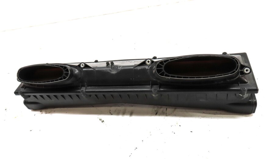 Thumbnail 2: 11-16 PORSCHE PANAMERA (970 G1) 4.8L M48.20 RWD AIR INTAKE FILTER CLEANER BOX