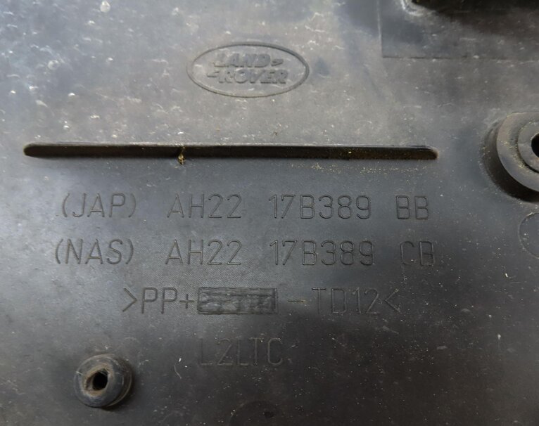 Thumbnail 5: 2014 LAND ROVER LR4 FRONT LICENSE PLATE MOUNT BRACKET 1H22-17B389-CB