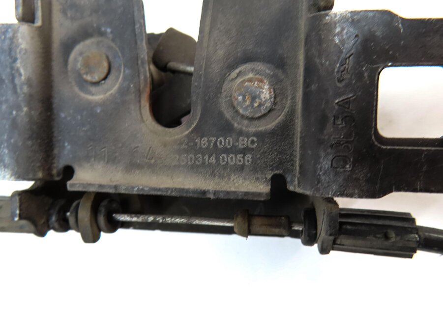 Thumbnail 10: 2014 LAND ROVER LR4 FRONT HOOD LEFT & RIGHT LOWER LOCK LATCH SET 2 w/ CABLE