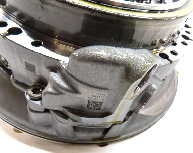 Thumbnail 5: 14-16 LR4 / RANGE ROVER SPORT - 3.0L SC 8HP-70 A/T TRANSMISSION OIL PUMP