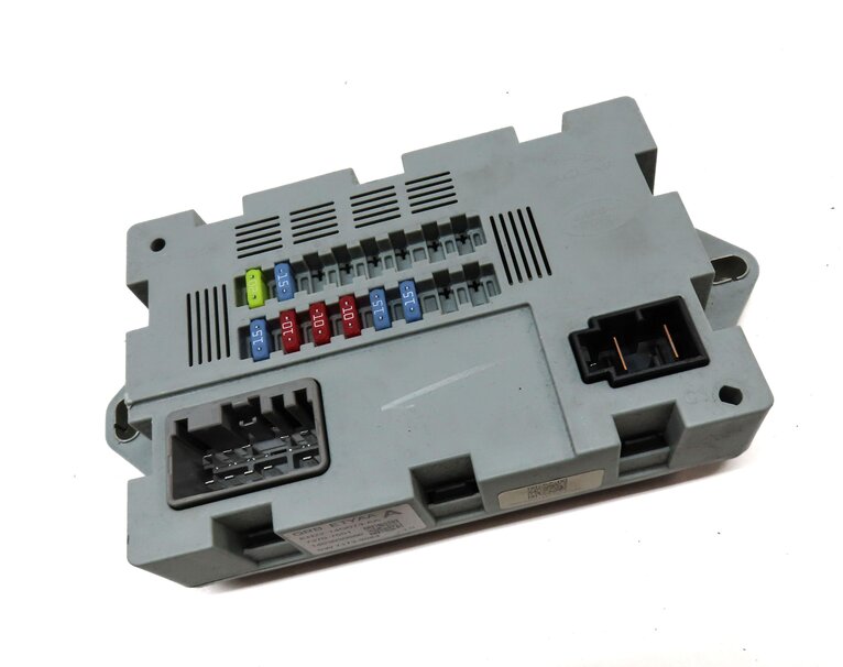 Thumbnail 3: 2014 LAND ROVER LR4 CABIN RELAY FUSE BOX CONTROL MODULE EH22-14Q073-AA