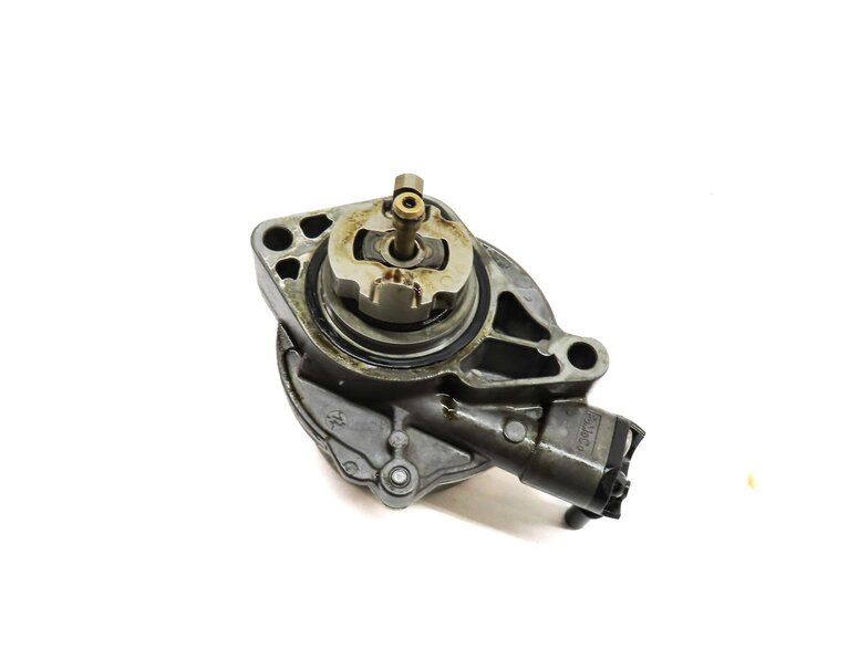 Thumbnail 1: 2010-2019 RANGE ROVER SPORT LR4 JAGUAR XE XF XK - 3.0L / 5.0L BRAKE VACUUM PUMP