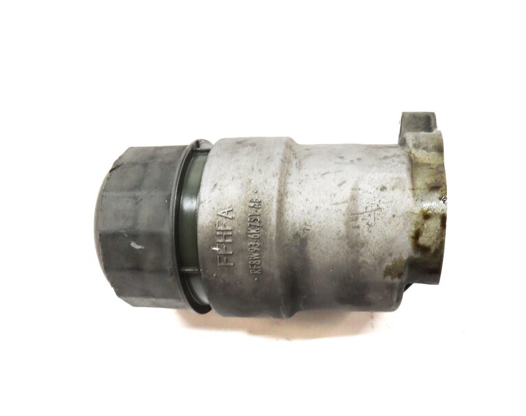 Thumbnail 2: 2014 LAND ROVER LR4 3.0L SUPERCHARGED ENGINE OIL FILTER HOUSING w/ SCREW CAP