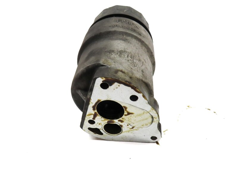 Thumbnail 4: 2014 LAND ROVER LR4 3.0L SUPERCHARGED ENGINE OIL FILTER HOUSING w/ SCREW CAP