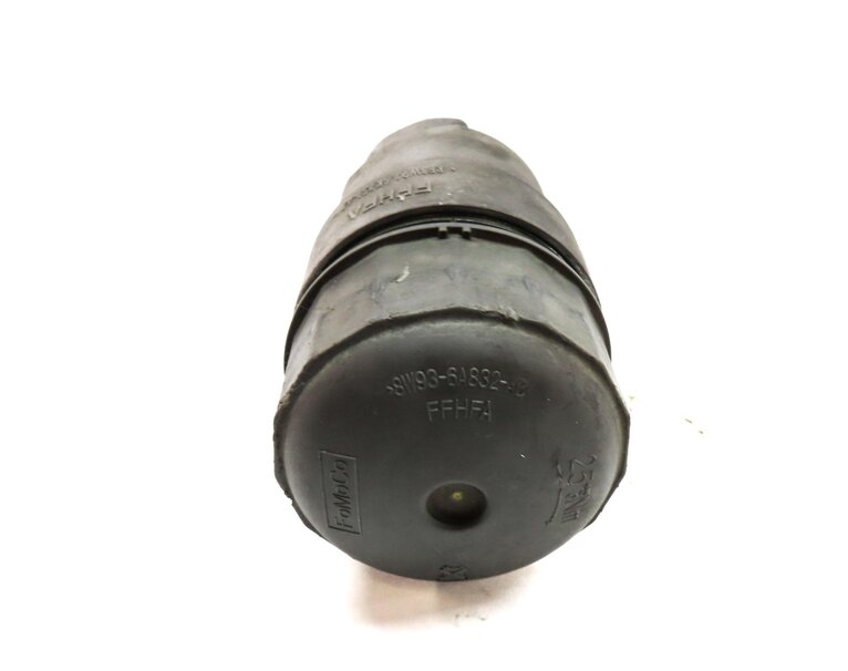 Thumbnail 5: 2014 LAND ROVER LR4 3.0L SUPERCHARGED ENGINE OIL FILTER HOUSING w/ SCREW CAP
