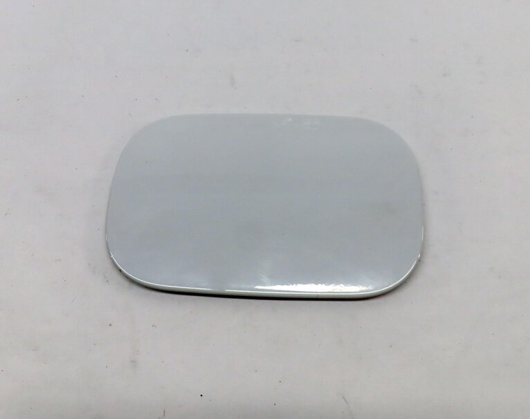 Thumbnail 2: 2005-2016 LR3 LR4 RANGE ROVER SPORT (L320) FUEL TANK DOOR (FUJI WHITE 867)